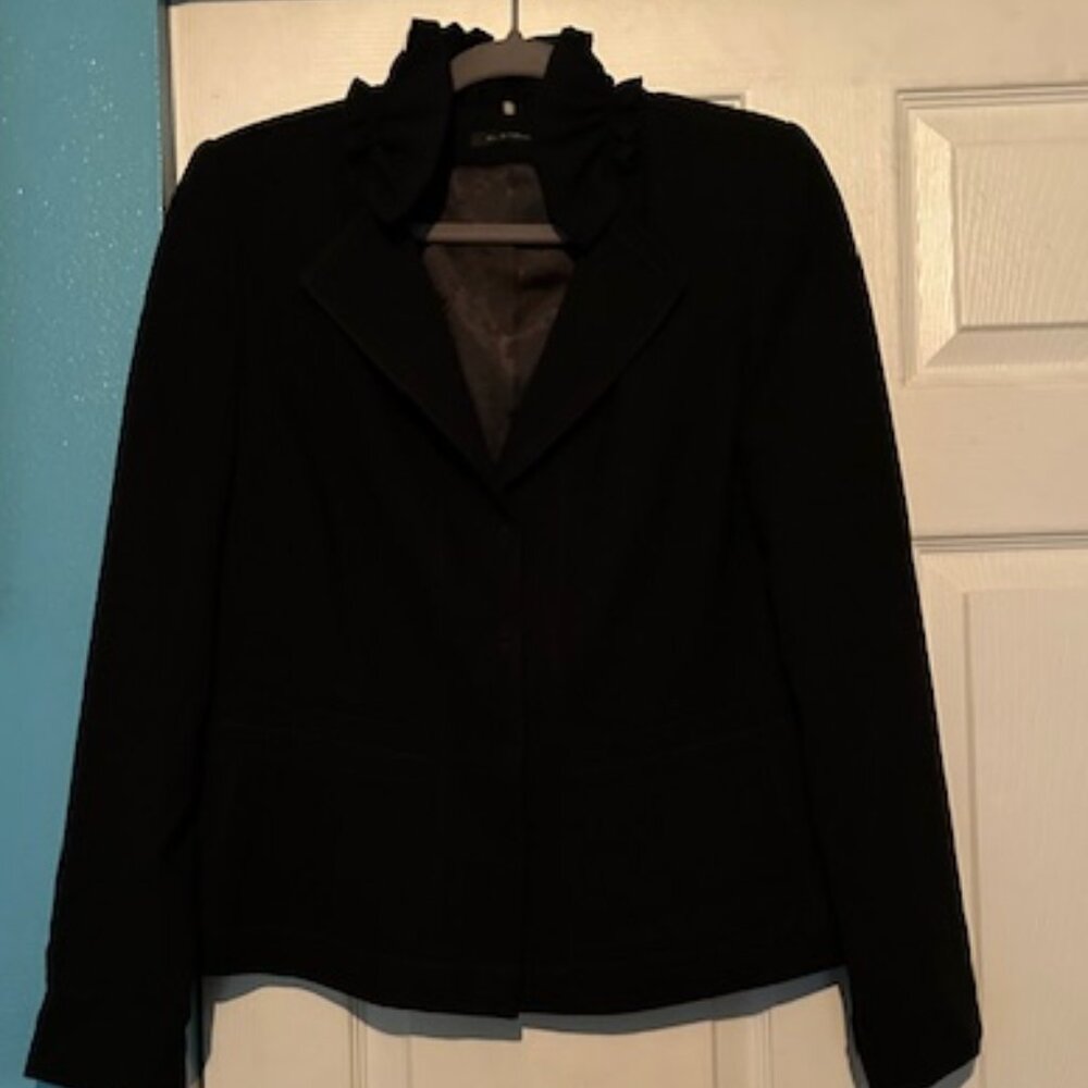 Elie Tahari Blazer - Size 10